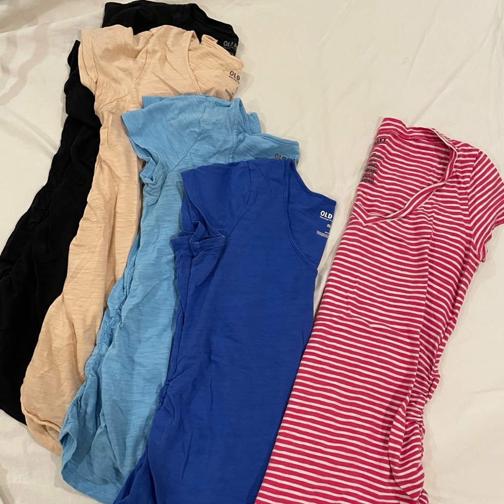 Bundle of Assorted 5 Small Maternity Tees - Old Navy
